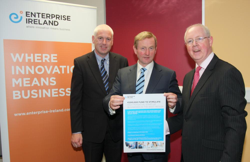Pictured at the launch of CompetitivJoe Kelly, Manager of CAIRN International Trade Centre, Kiltimagh, Co Mayo An Taoiseach, Enda Kenny, and Barry Egan, Director West Region Enterprise Ireland. 