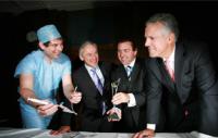 Previous Clinical Innovation Award Winner L-R Dr Niall Davis with Richard Bruton TD., Minister for Jobs Enterprise and Innovation; Brian O'Neill, Enterprise Ireland and Chris Coburn, Cleveland Clinic.